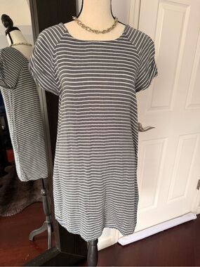 Roxy Gray & White Striped Short-Sleeve Shift Dress